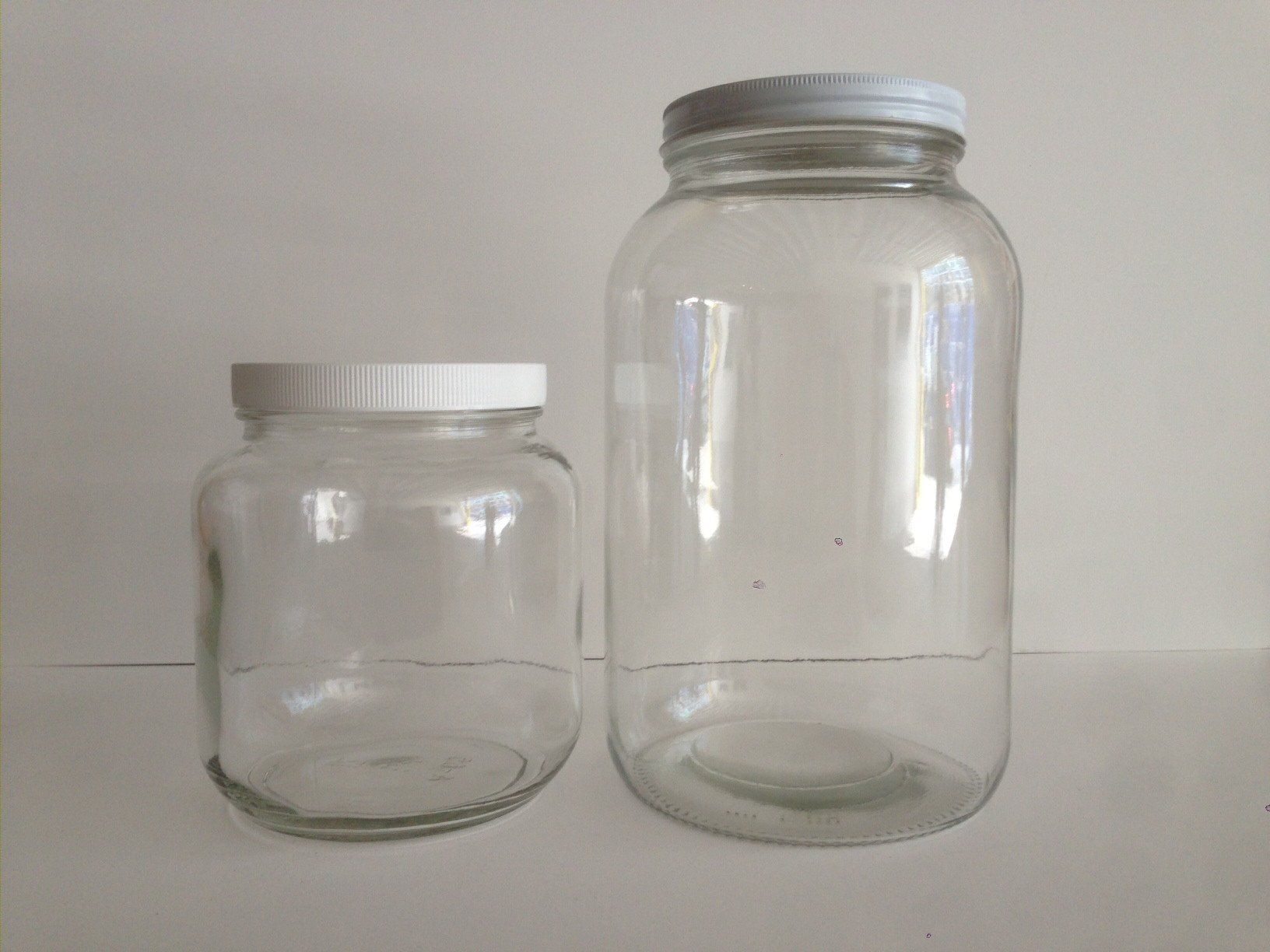 1/2 gallon (64oz), gallon (128oz) 