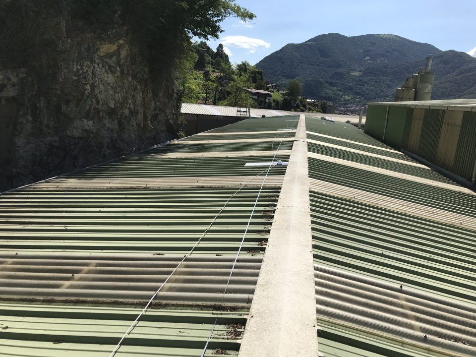 copertura in eternit per un capannone