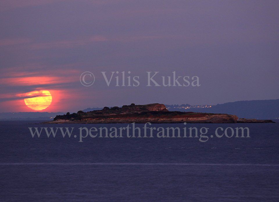 Sully Island Moonrise night photo