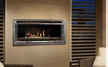 Outdoor gas fireplace