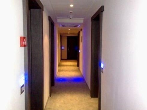 luci per corridoio albergo