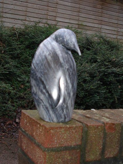 beeld pinguin albast John Gigengack