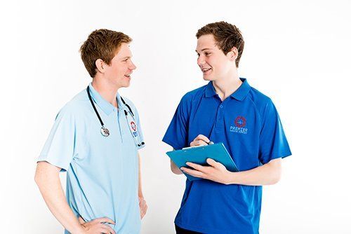 Expert discussing about the patient recovery