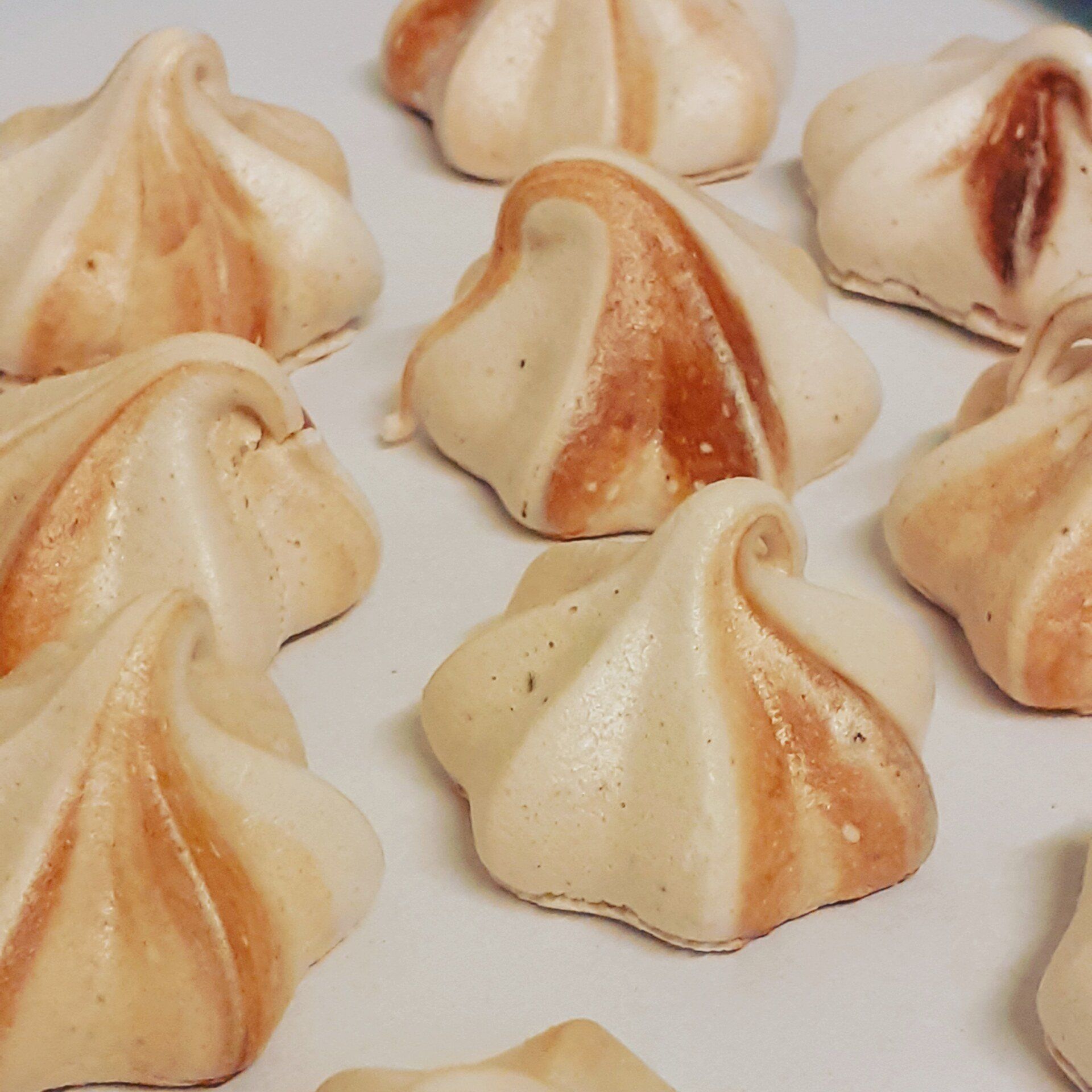 meringue kisses
