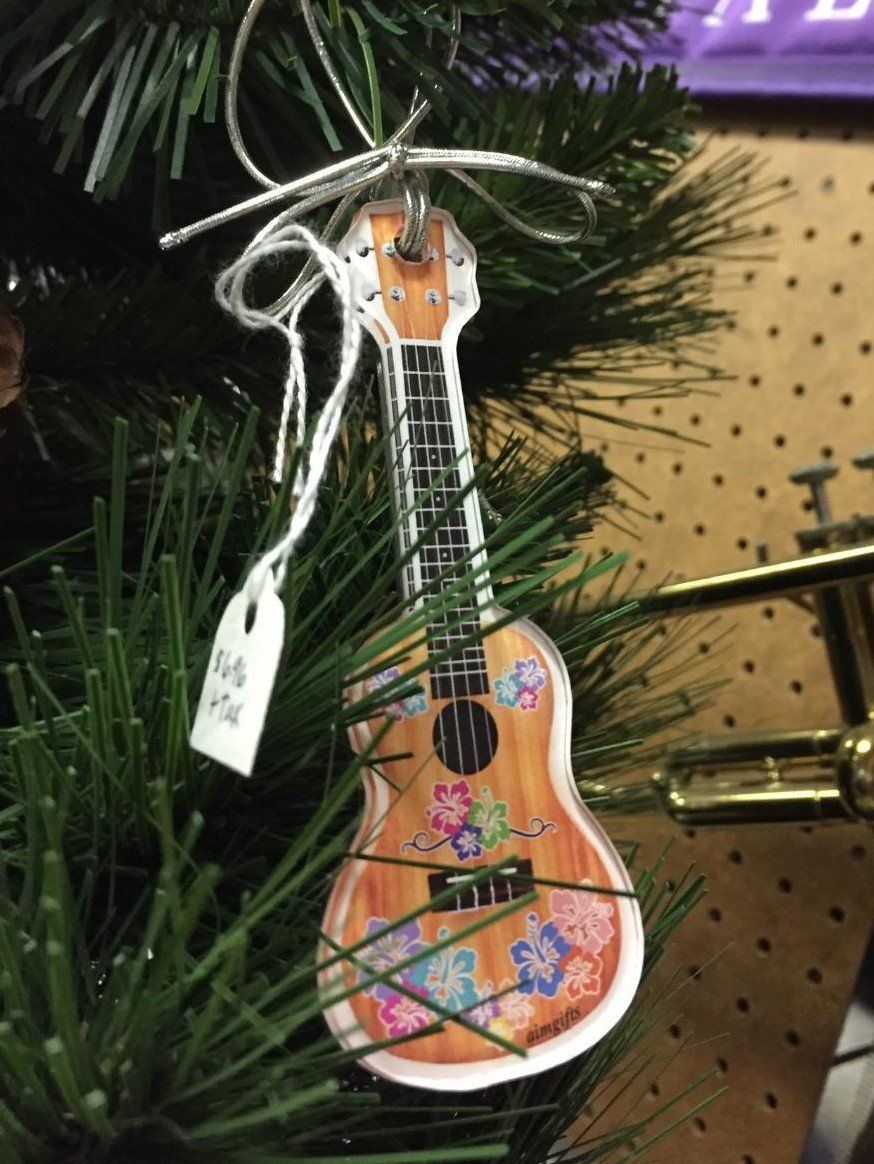 image-1475295-ukelele_ornament.jpg image-1475295-ukelele_ornament.jpg