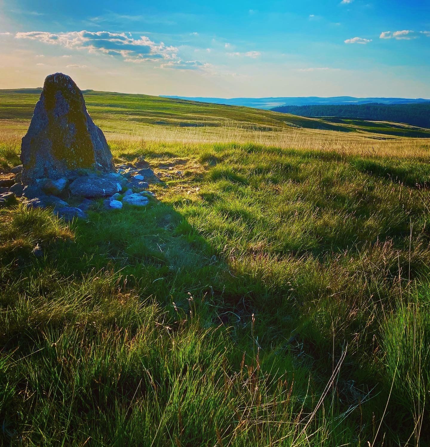 Maen Bach Mynydd Mallaen