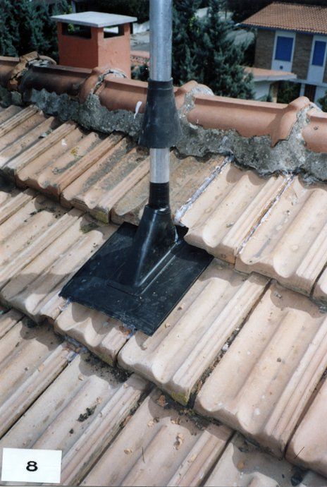 base coibentata per supporto antenna SAT