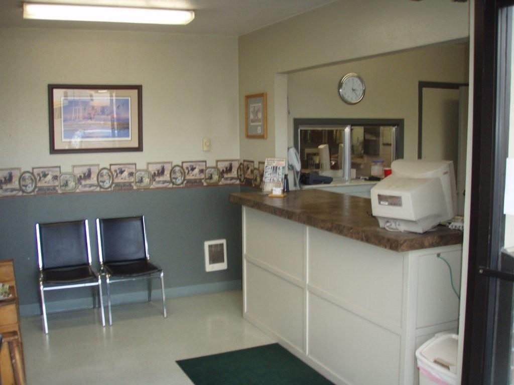 transmission center front desk