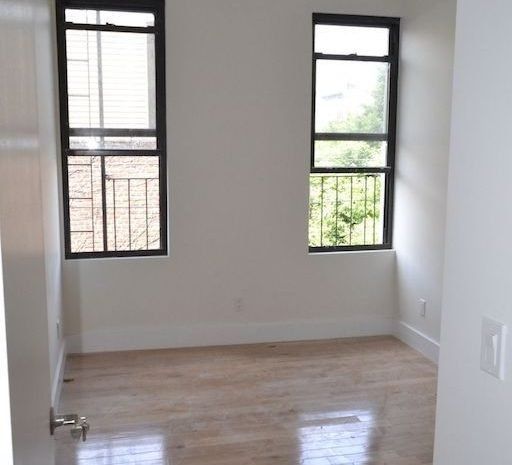 211 Nassau Ave Brooklyn Interior Photo