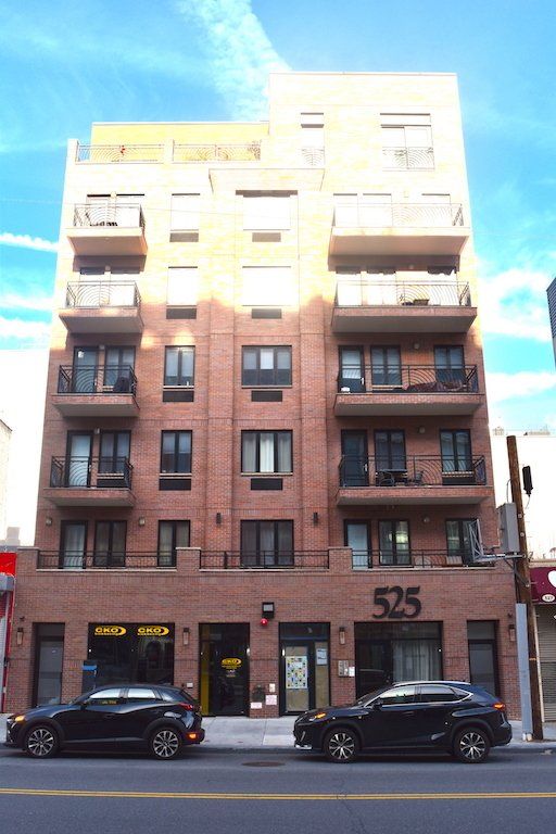 525 Myrtle