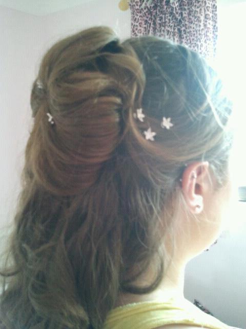 high bun hair style