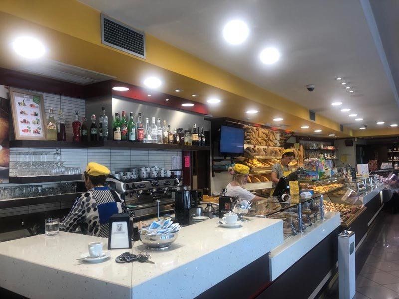 interno bancone panificio