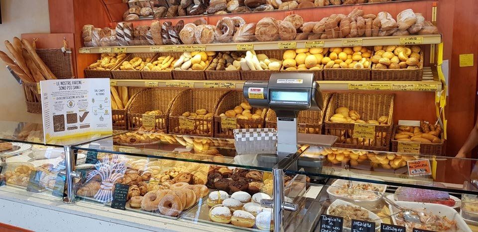 cestini di pane e panini