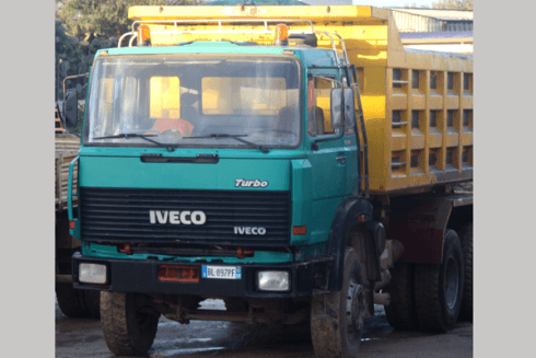 Camion per il trasporto di materiale di risulta