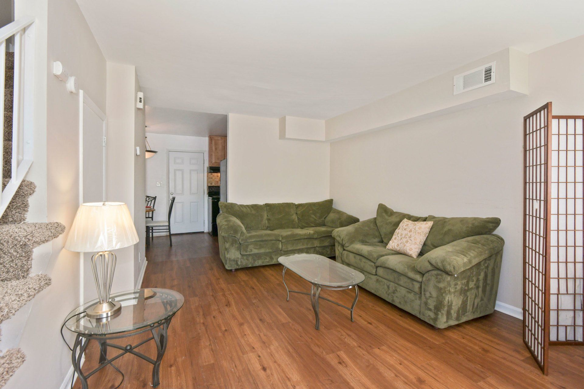 Living Room | Park Creek Apartment Homes