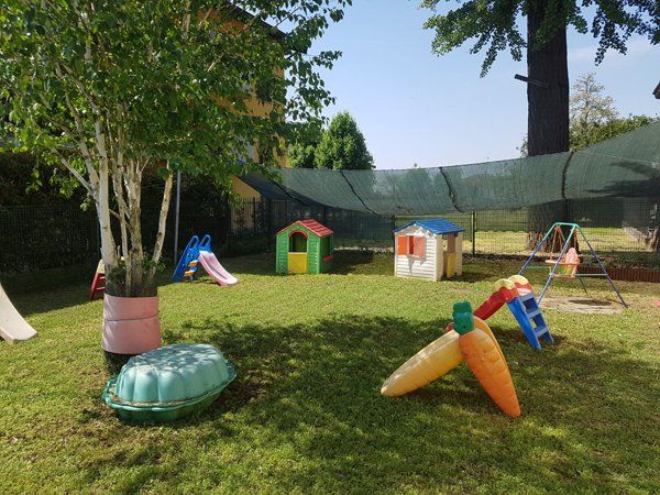 area giochi per bambini in giardino