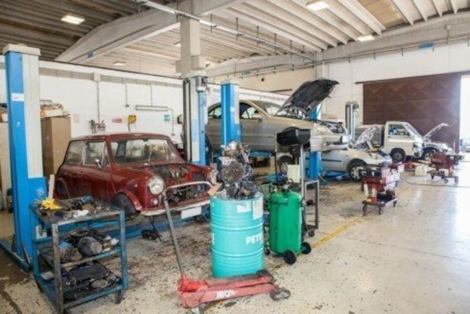 Riparazione auto