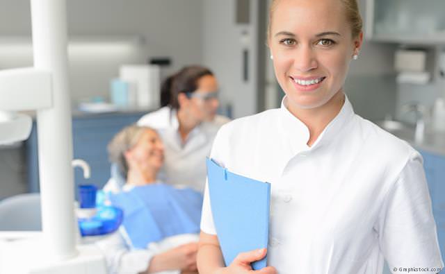 Ausbildung Zahnmedizinische/r Fachangestellte/r (ZFA) Ausbildung Zahnmedizinische/r Fachangestellte/r (ZFA)
