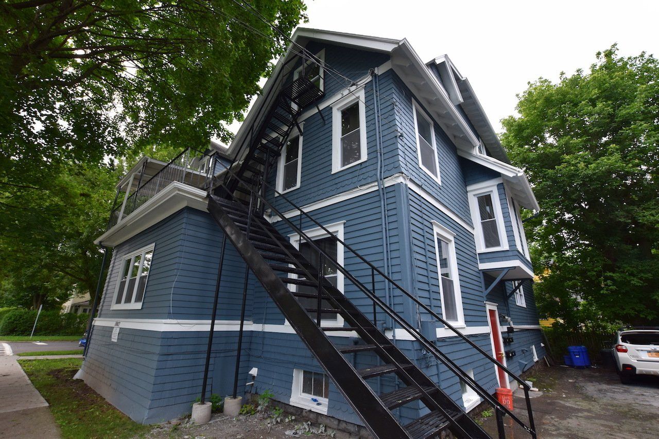 1002 N Aurora St Property Image