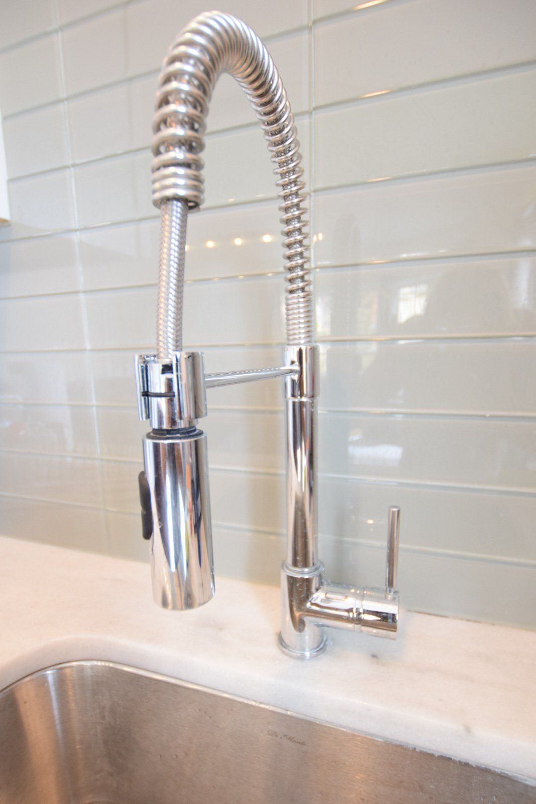 Sink faucet