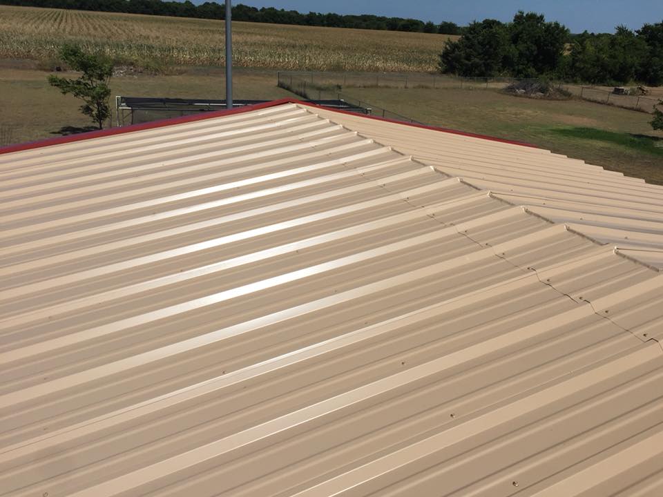 Roof — Roofing in Color Cream in Ennis, TX
