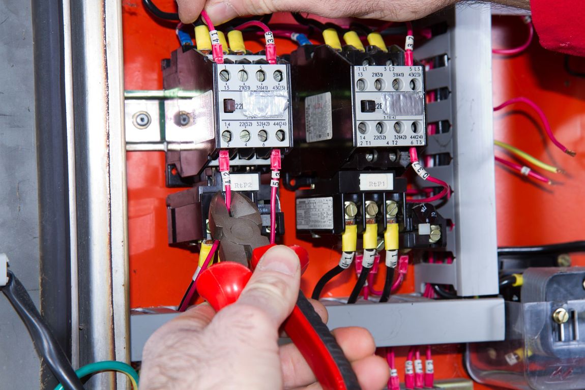 riparazione impianto elettrico