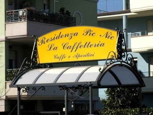 insegna di una caffetteria