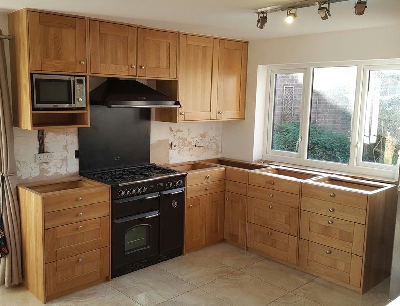 Architrave fitting