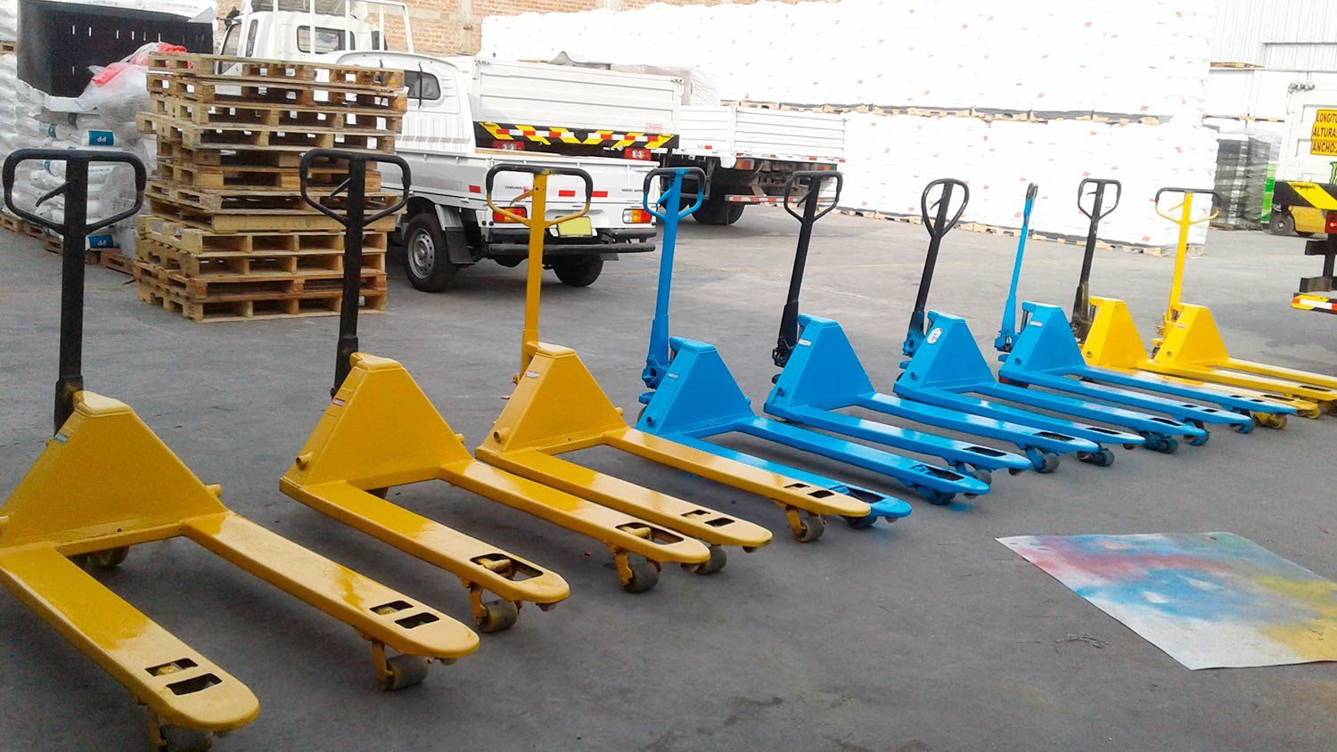 Multiservicios Gamor S.A.C. - Venta y alquiler de carretillas hidráulicas