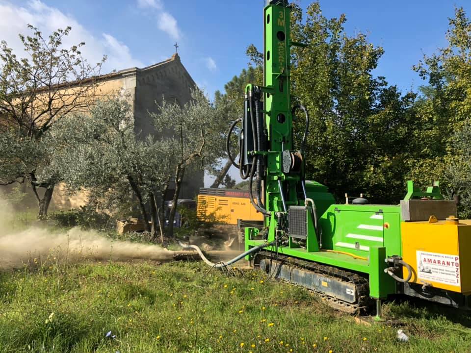 Operazioni di trivellazione ad aria compressa