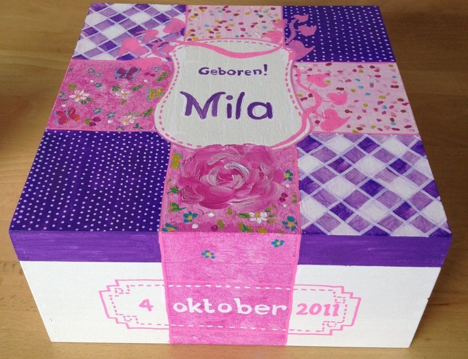 Roze-paarse geschenkdoos met 