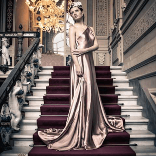 Modella Vestito Rosa Cipria