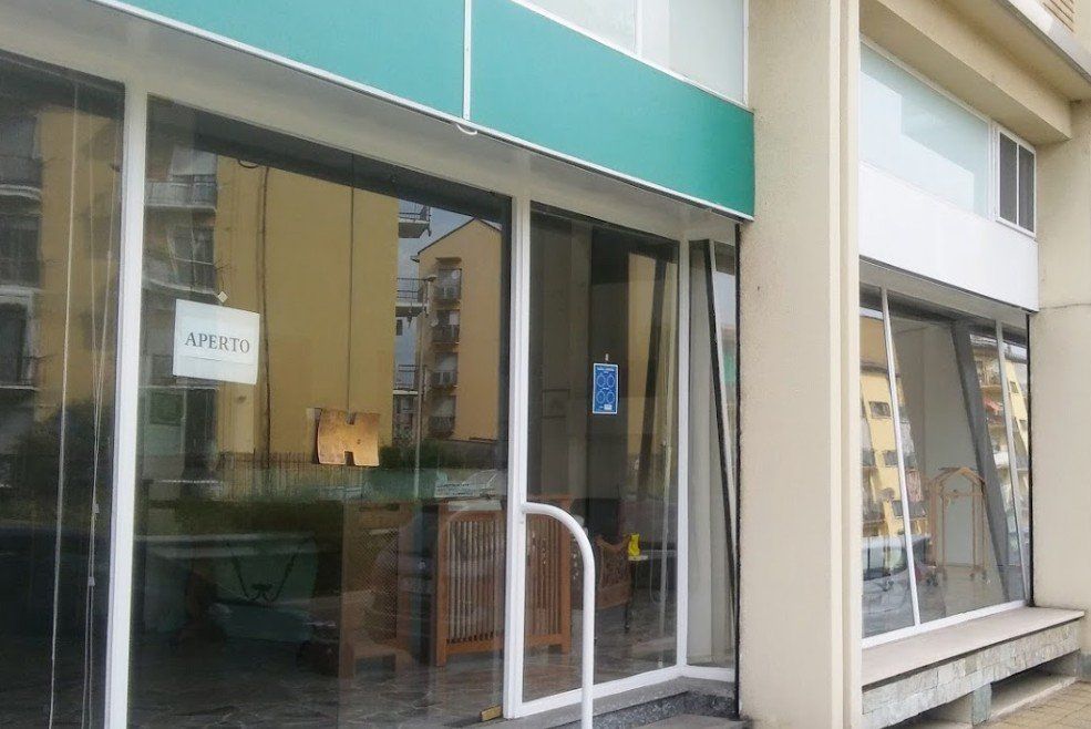 ingresso di negozio di mobili