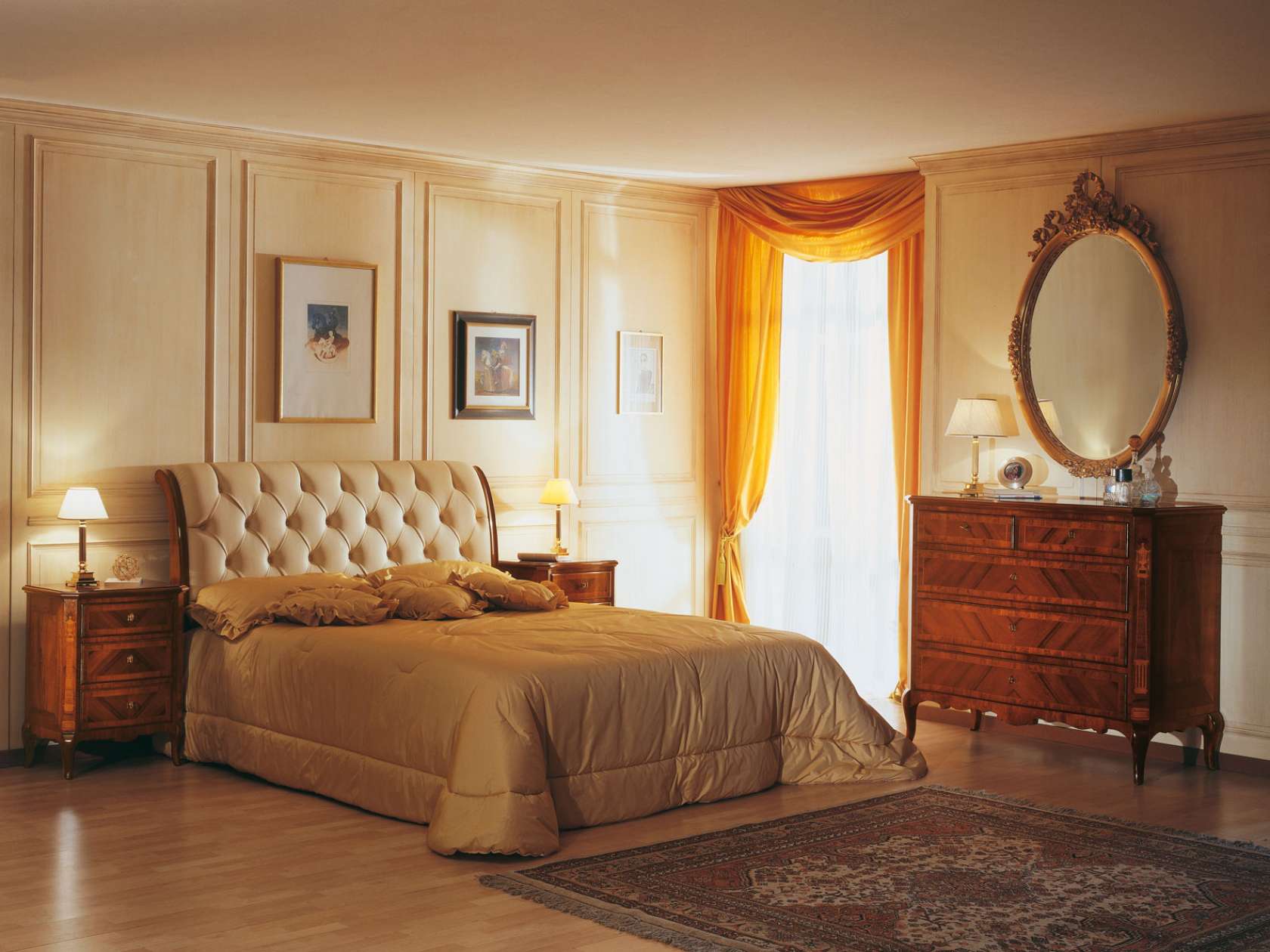 camera da letto con arredi eleganti e classici