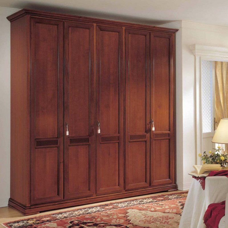 armadio a 5 ante in legno