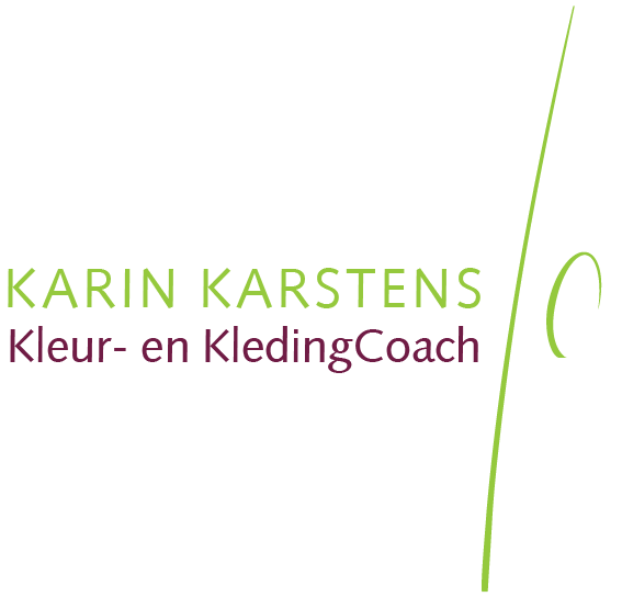 Logo voor Karin Karstens, een kleur- en kledingcoach, met groene en donkerpaarse tekst op een witte achtergrond.