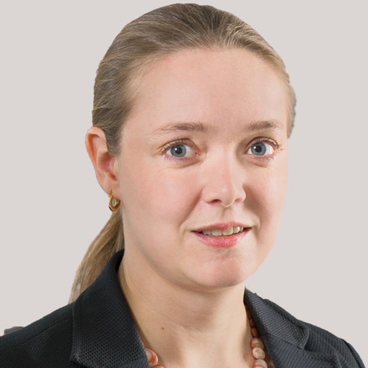 Angelika Peer