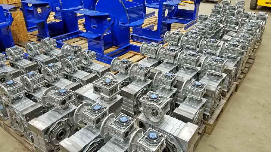 Model 1504 Welding Positioner Gearboxes Prior To Assembly