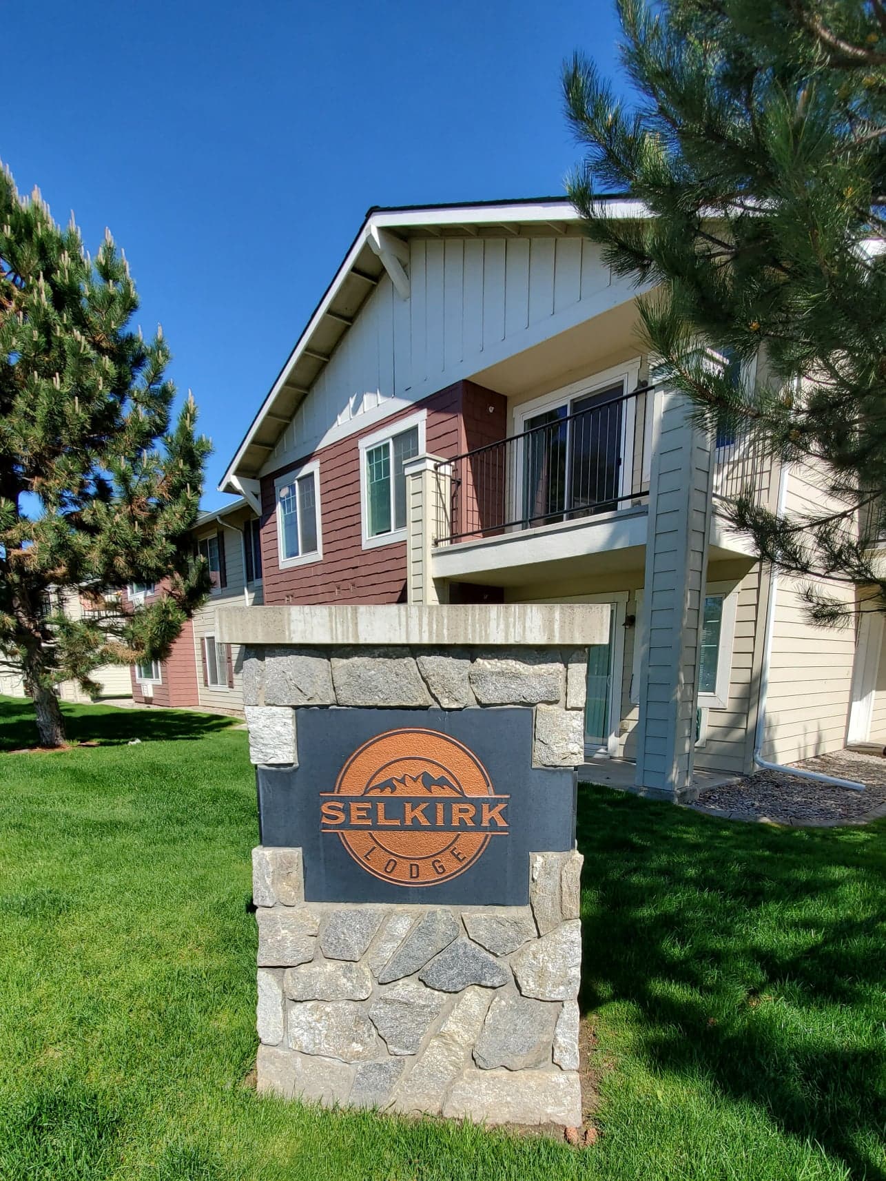 Selkirk Lodge