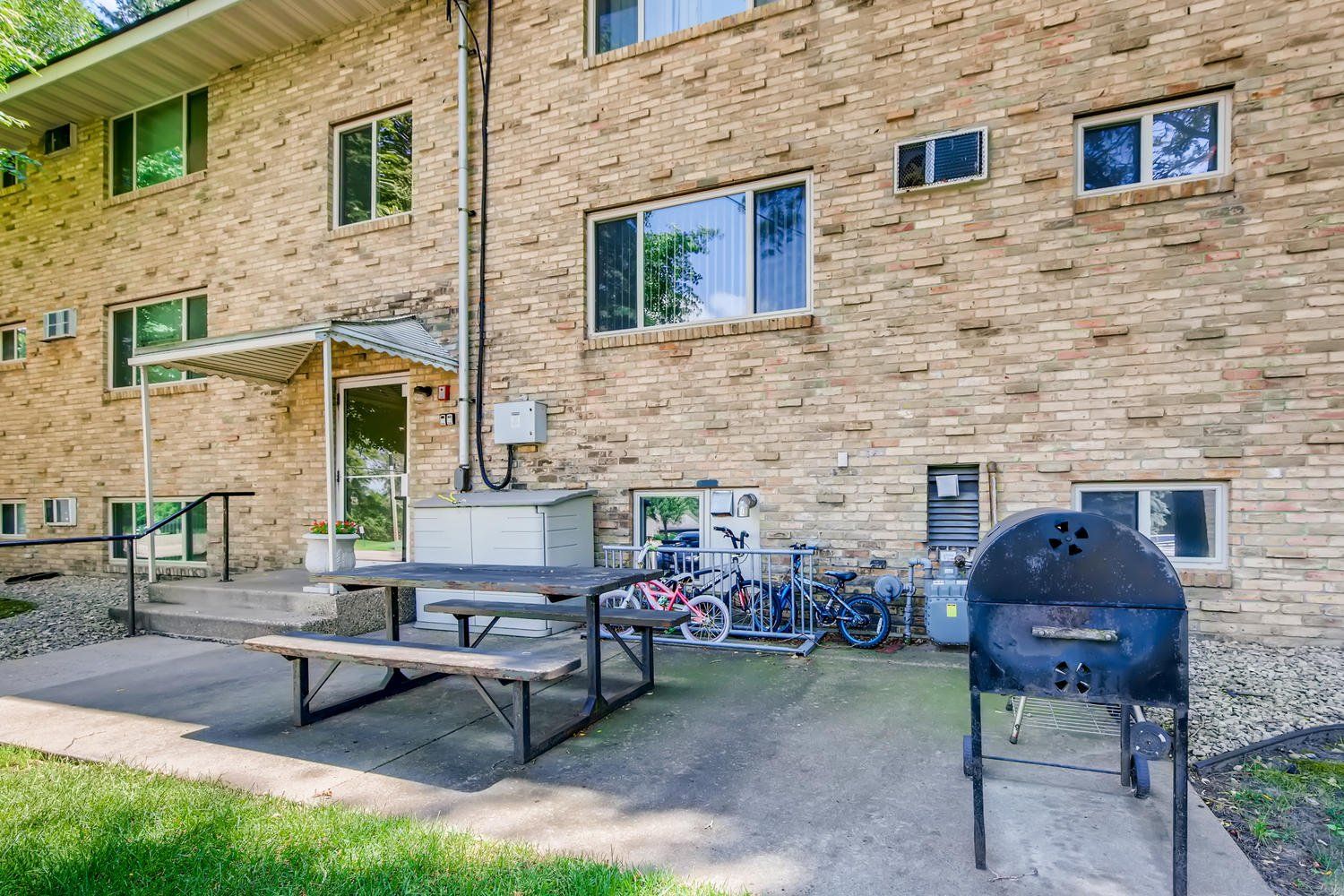 1307 Shakopee Avenue