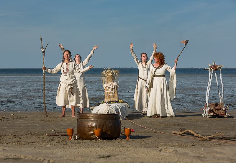 Openingsceremonie Nehalennia's Oogstfeest Nehalennia, Oogstfeest, strand, Colijnsplaat, Oosterschelde