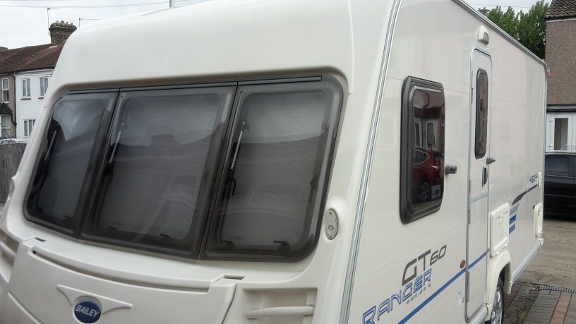 Caravan Washing In Ockendon Essex