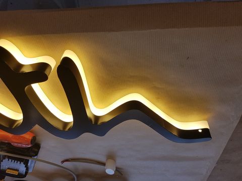 Protruding Acrylic Back Trays Illuminated