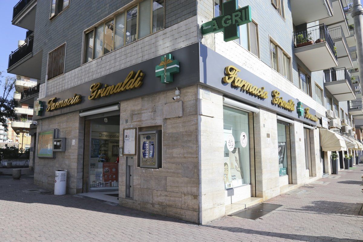 farmacia, esterno