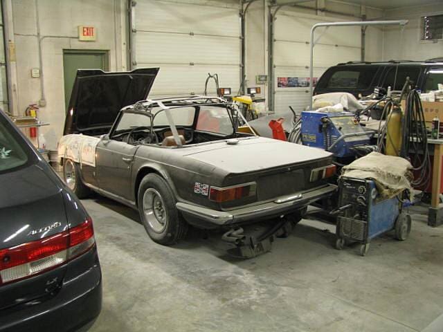 Cars in a shop - Auto body shop in Springfield, MA