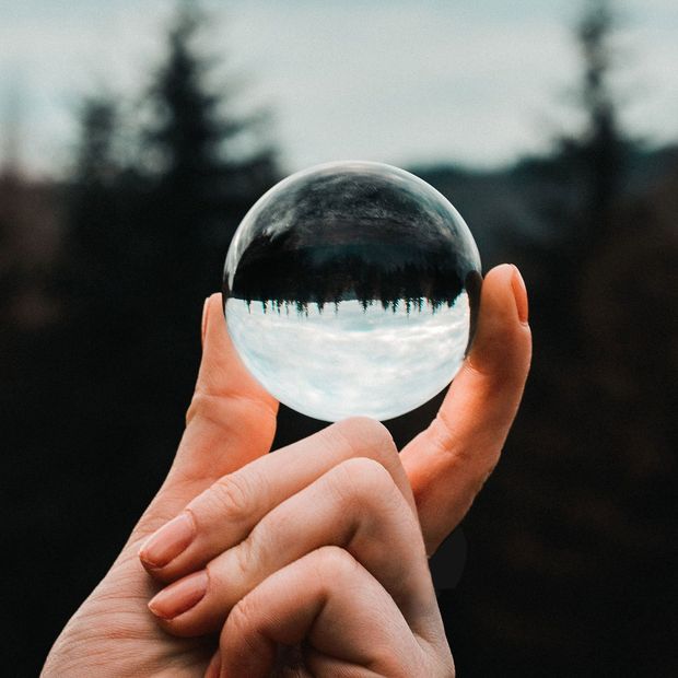 Get your hands around clear solutions with ClearStone International Clearstone Manufacturing Consultants help you get your hands around a clear solution