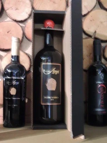 bottiglia di vino sardo