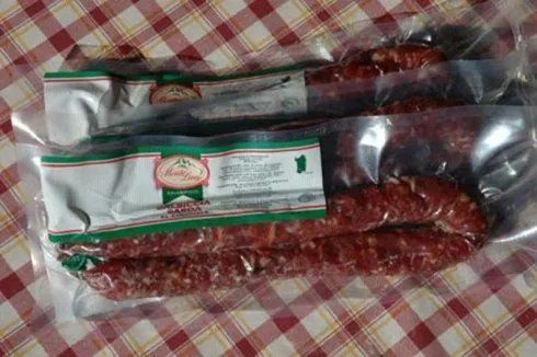 salumi sardi in confezioni sottovuoto
