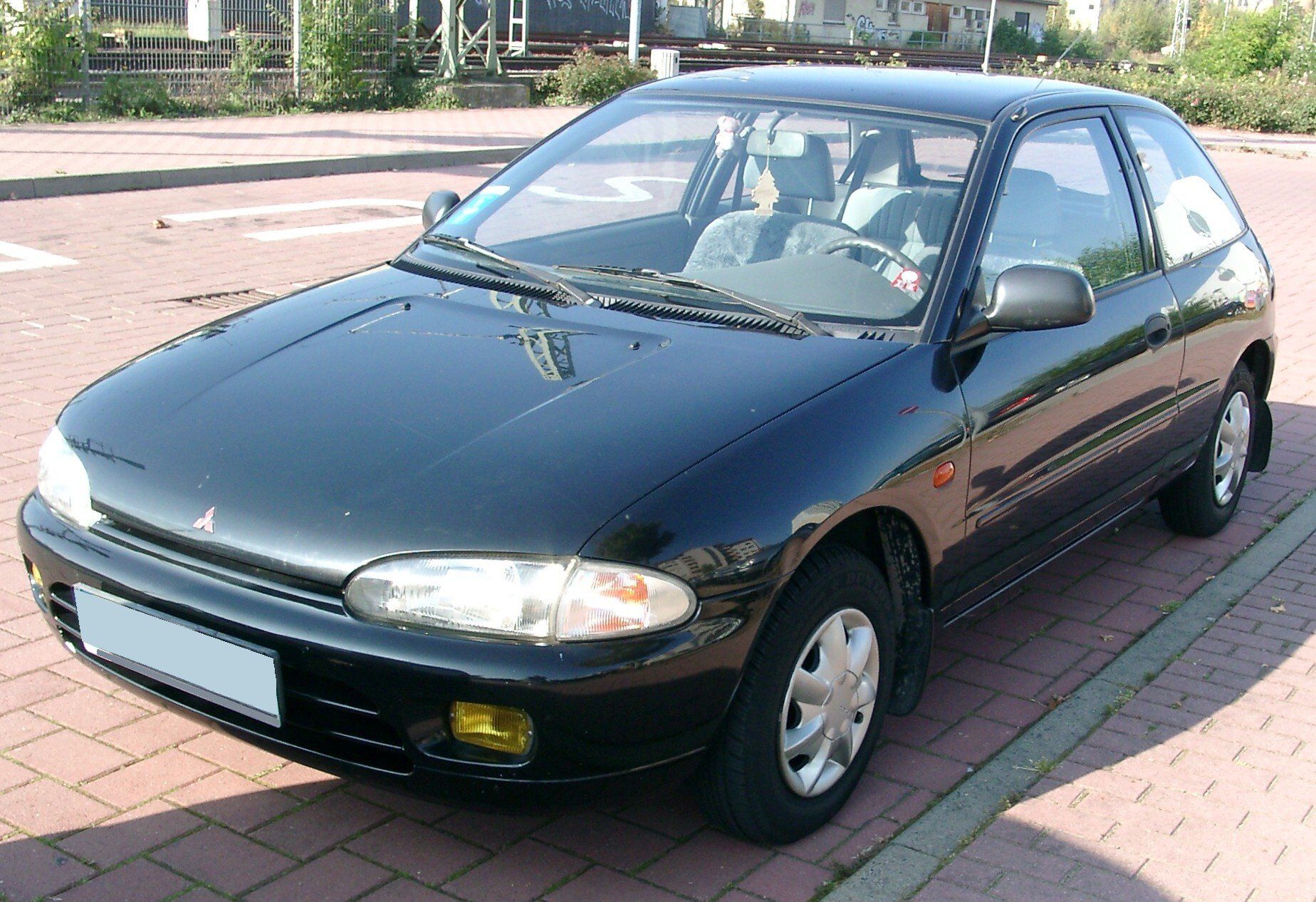 mitsubishi colt 4