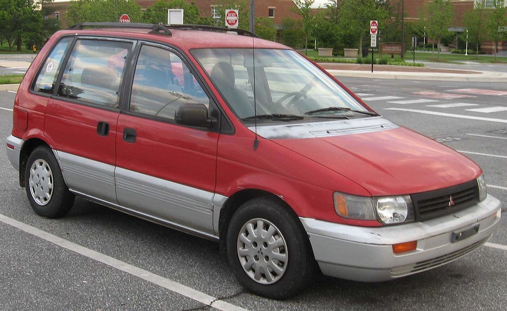 mitsubishi space runner